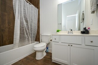 1535 Cathedral Bend Drive in Sienna, TX - Building Photo - Building Photo