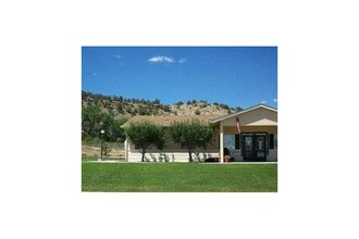 Eagles Nest Apartments in Rifle, CO - Foto de edificio - Building Photo