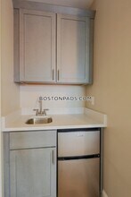 63 Bacon St-Unit -2 in Waltham, MA - Building Photo - Building Photo