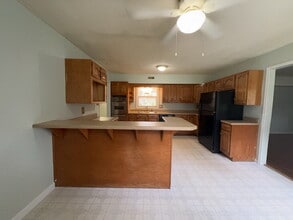 110 Birch Rd in Jacksonville, NC - Building Photo - Building Photo