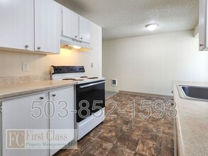 3618 SW Beaverton Hillsdale Hwy in Portland, OR - Building Photo - Building Photo