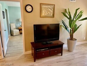 4250 Jack Frost Ct in Naples, FL - Building Photo - Building Photo