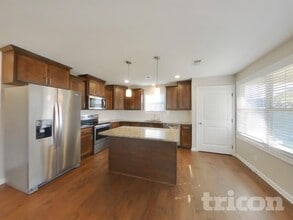 1259 Magnum Dr in Clarksville, TN - Foto de edificio - Building Photo