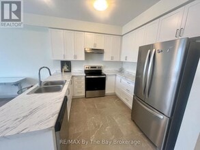 38 Little River Xing in Wasaga Beach, ON - Building Photo - Building Photo