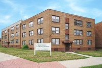 2020 W Atkinson Ave in Milwaukee, WI - Foto de edificio - Building Photo