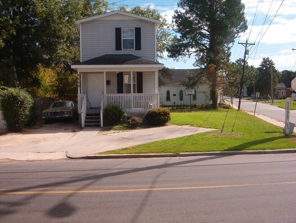 1016 Southern Ave in Elizabeth City, NC - Building Photo