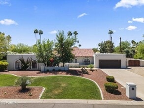 7363 E Paradise Dr in Scottsdale, AZ - Building Photo - Building Photo