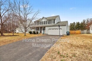 7415 Sterling Dr in Fredericksburg, VA - Building Photo