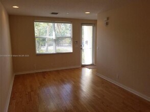 1631 NE 11th St-Unit -2 in Fort Lauderdale, FL - Building Photo - Building Photo