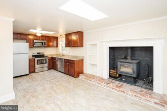 8901 Beauchamp Dr in Alexandria, VA - Building Photo - Building Photo