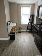 524 Merrick Rd in Lynbrook, NY - Building Photo - Building Photo