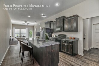 8845 Findley St in Lenexa, KS - Building Photo - Building Photo