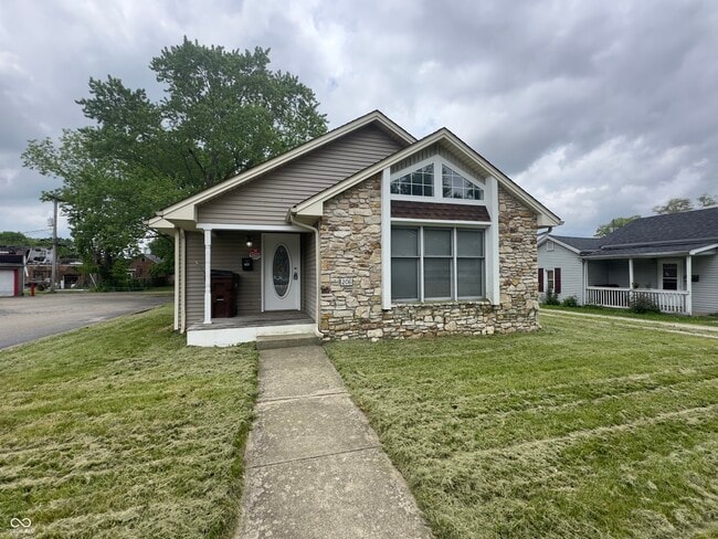 property at 206 N Grant St