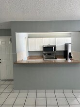 30 E 12th St in Hialeah, FL - Building Photo - Building Photo