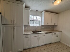 3855 Mandarin Woods Dr S in Jacksonville, FL - Building Photo - Building Photo