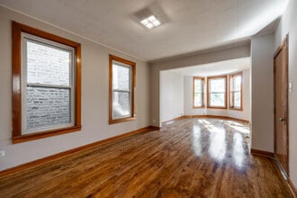 2042 W Cullerton St, Unit 2 in Chicago, IL - Foto de edificio - Building Photo