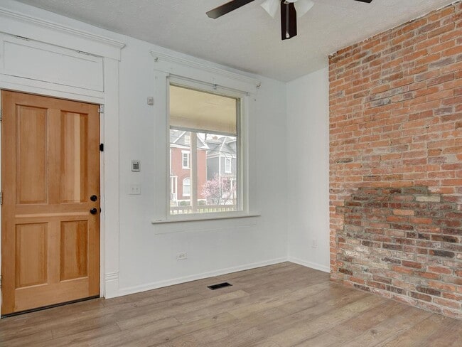 685 S Champion Ave in Columbus, OH - Building Photo - Building Photo