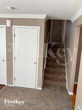 28W560 Bolles Ave in West Chicago, IL - Building Photo - Building Photo