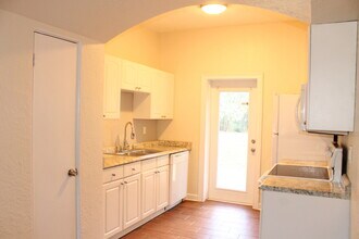 1924 Azalea Ave in Winter Park, FL - Building Photo - Building Photo