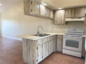 3735 SW 9th Ave in Cape Coral, FL - Building Photo - Building Photo