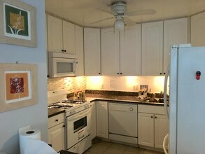 5500 Friendship Blvd in Chevy Chase, MD - Foto de edificio - Building Photo