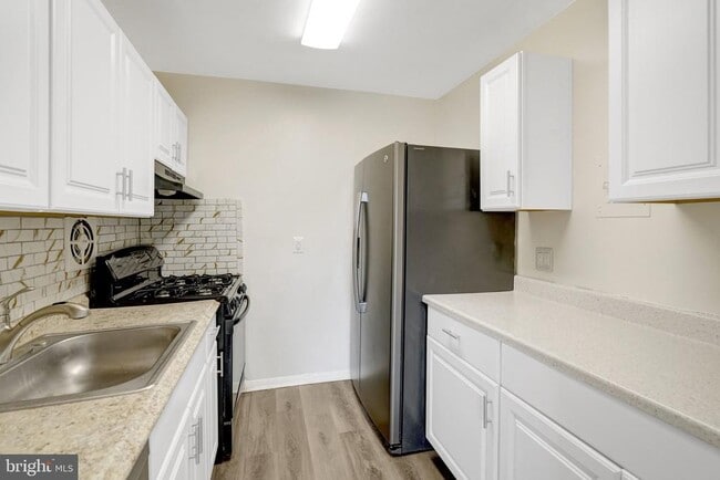 2904 Kings Chapel Rd in Falls Church, VA - Building Photo - Building Photo