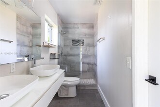 4430 NE 28th Terrace in Lighthouse Point, FL - Building Photo - Building Photo