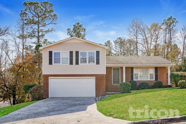 property at 4538 Glenda Ln