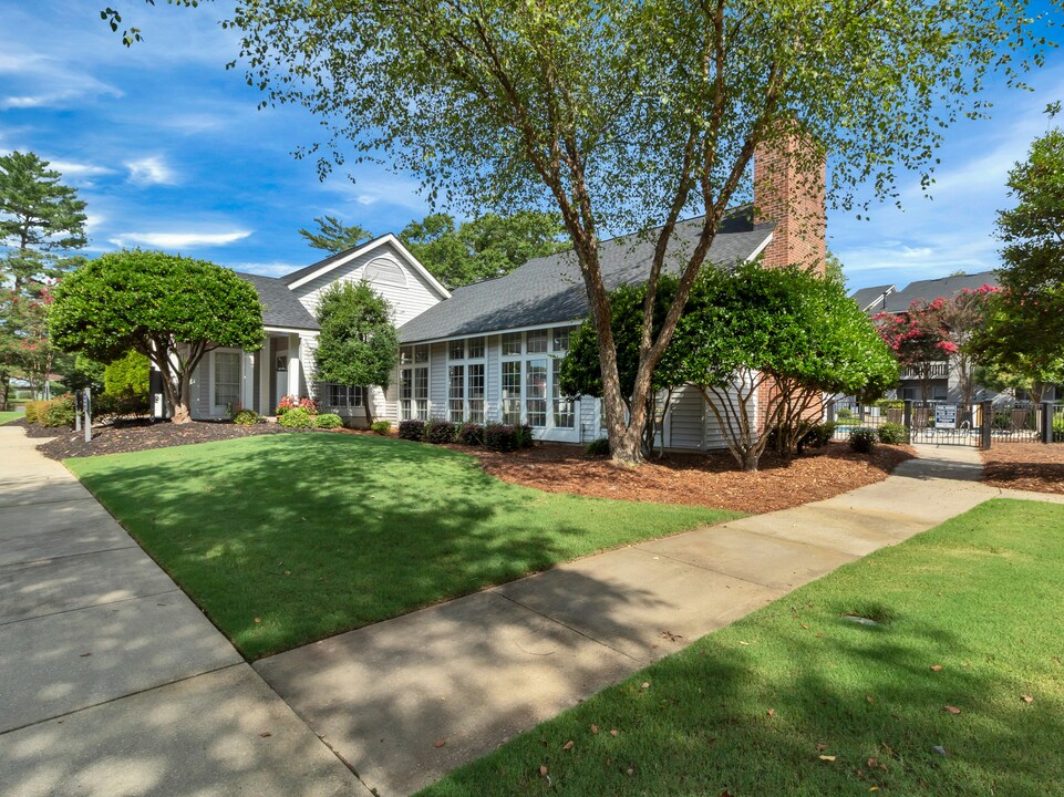 Greyeagle Apartments in Taylors, SC - Foto de edificio