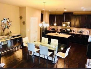 3911 Kingfisher Dr in Atlanta, GA - Building Photo - Building Photo