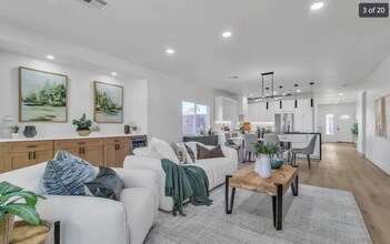 4434 Verdiccio Ave in Las Vegas, NV - Building Photo - Building Photo