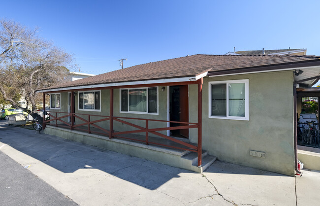 6515 El Nido Ln in Goleta, CA - Building Photo - Building Photo