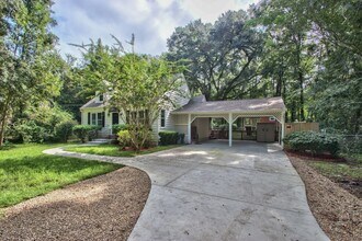 301 Cactus St in Tallahassee, FL - Building Photo - Building Photo