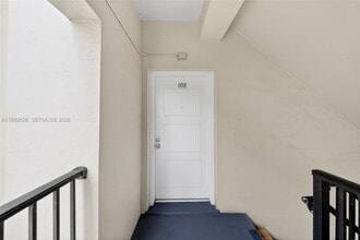6815 Edgewater Dr in Coral Gables, FL - Building Photo - Building Photo
