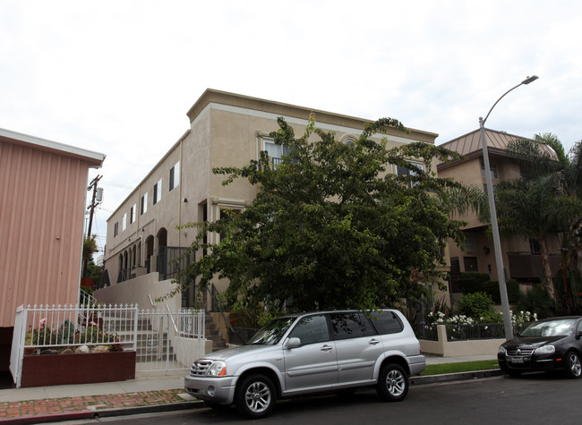 Colby Townhomes in Los Angeles, CA - Building Photo - Building Photo