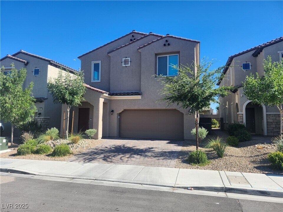 9897 W Oleta Ave in Las Vegas, NV - Building Photo