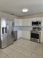 28021 SW 142nd Ct in Homestead, FL - Building Photo - Building Photo