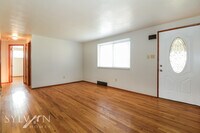 247 Hillary Dr photo'