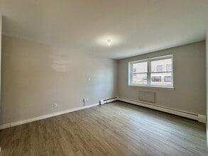 145 Cowles St in Bridgeport, CT - Building Photo - Building Photo