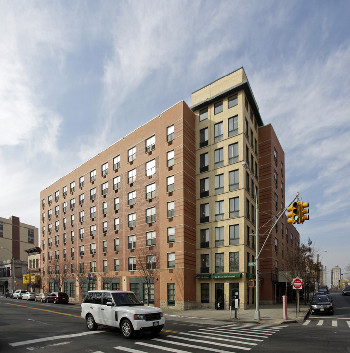 La Casa De Felicidad in Bronx, NY - Foto de edificio