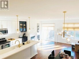 80 Gower Dr in Aurora, ON - Building Photo