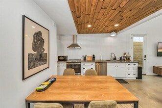6161 Culberson St in Houston, TX - Building Photo - Building Photo