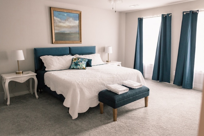 property at 7 Alyce Ln