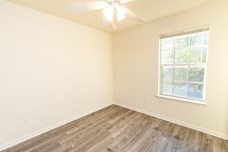 3001 Whisper Oaks Ln, Unit C in Georgetown, TX - Building Photo - Building Photo