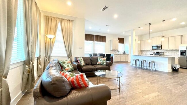 4516 Bartagrass Dr in Rosenberg, TX - Building Photo - Building Photo