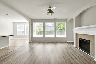 91 W Twinvale Loop in The Woodlands, TX - Building Photo - Building Photo
