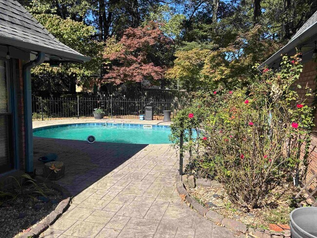 6700 Kirby Oaks Cove N in Memphis, TN - Building Photo - Building Photo