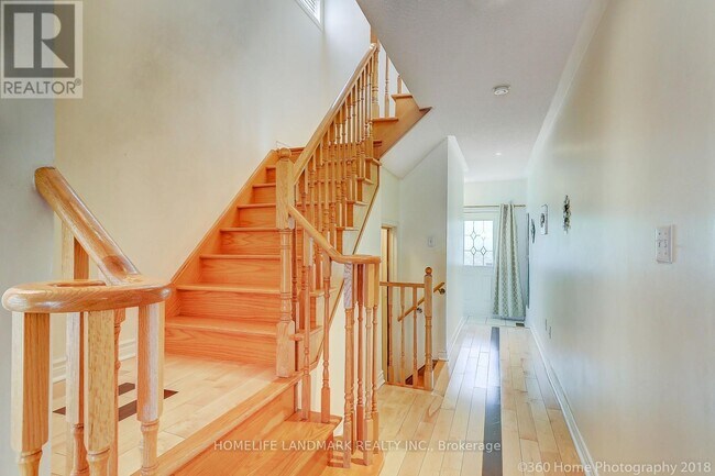 35 Decoroso Dr in Vaughan, ON - Building Photo - Building Photo