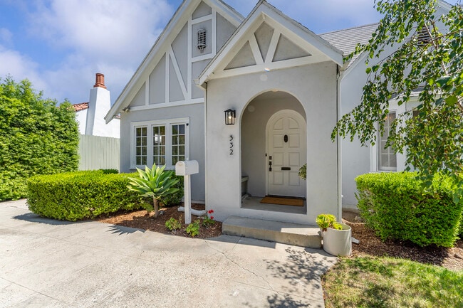 property at 332 S Crescent Dr