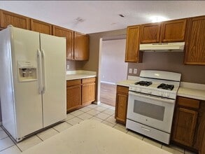 5104 Heatherstone Ct in Kissimmee, FL - Building Photo - Building Photo